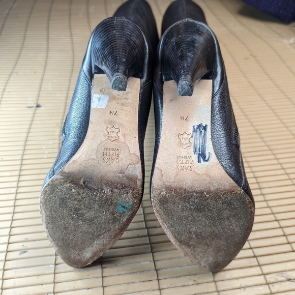 Saks Fifth Avenue women's Brown leather 18" Tall riding Boots Size 7M 13" calf. - Picture 10 of 11